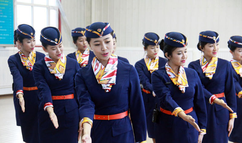 高铁乘务员学校服装内容|高铁乘务员学校服装版面 ...