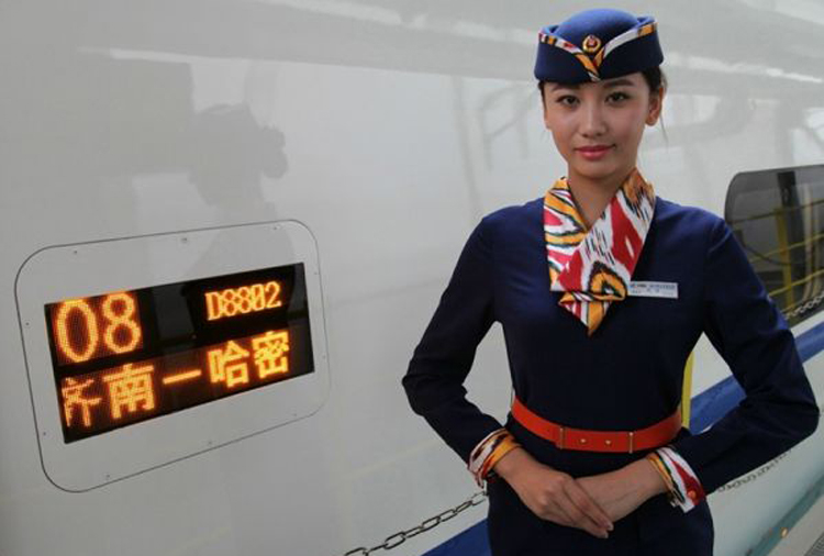 兰新高铁乘务员制服,高铁乘务员服装工作服_中国制服设计网