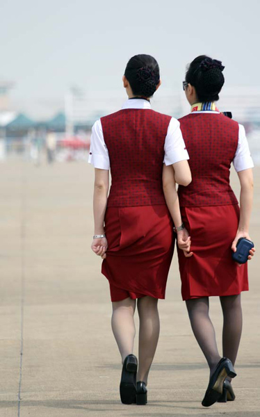 中国国际航空空姐制服_服装文章_中国制服设