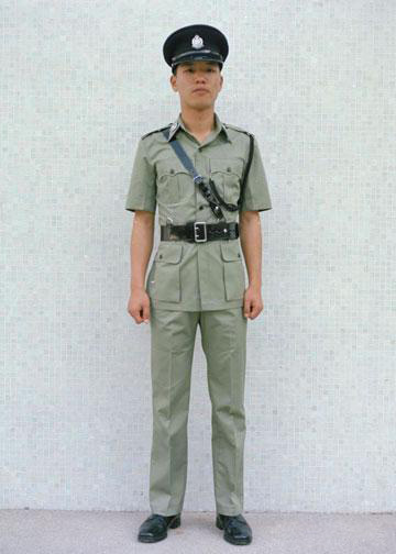 不同年代的香港警察制服图片