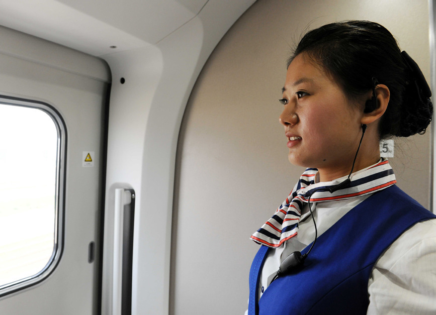 京沪高铁列车乘务员制服，京沪高铁列车空姐服装