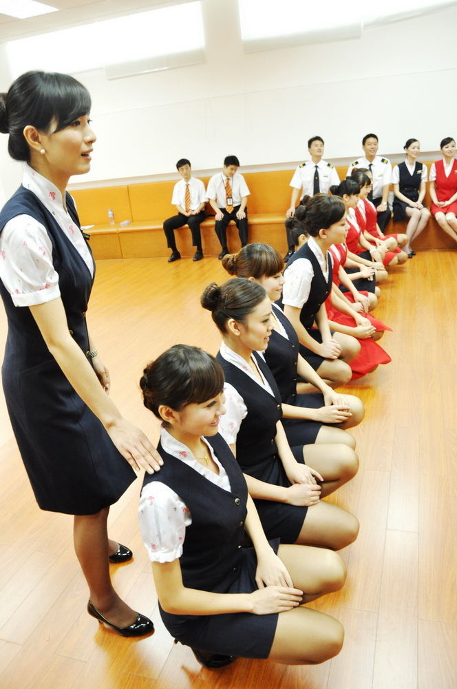 大运会礼仪小姐制服