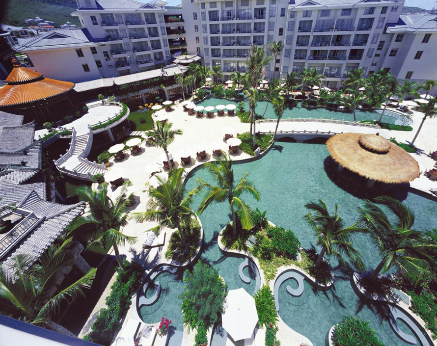 华宇皇冠假日酒店制服设计图_成功案例