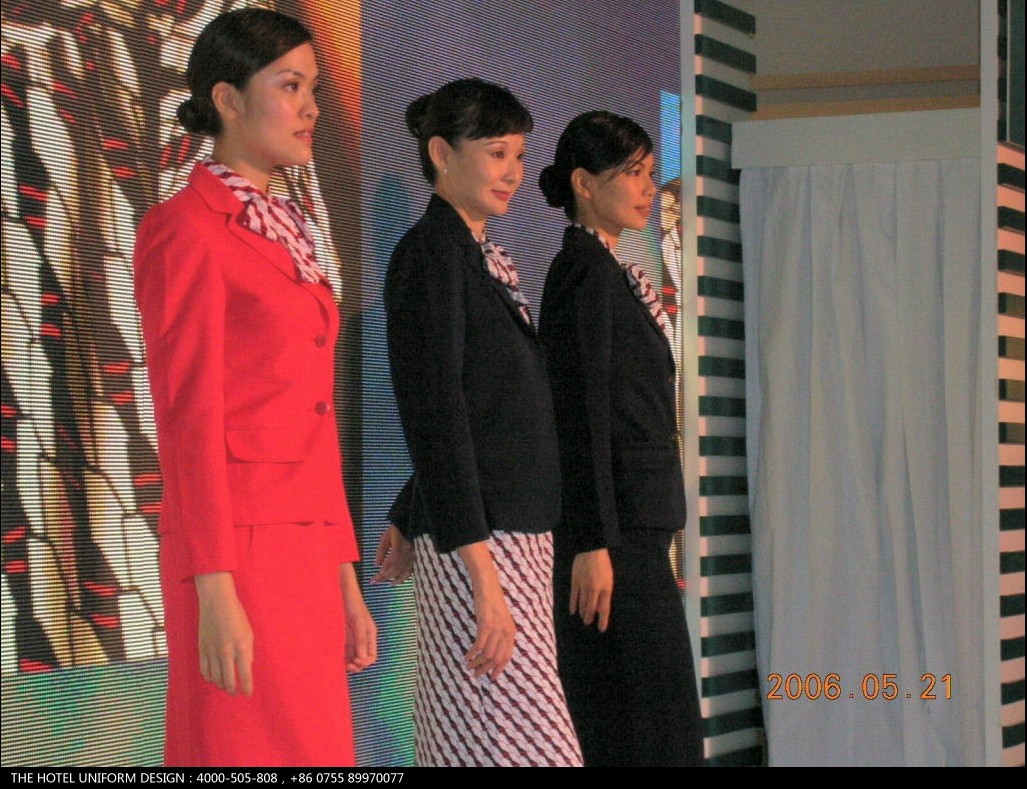 国泰航空新空姐制服图片