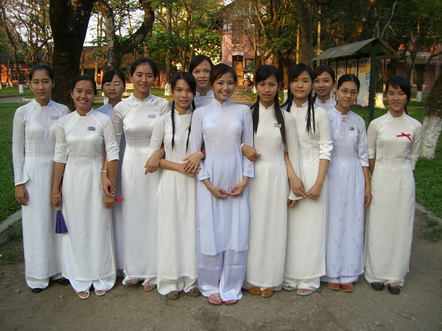 <em>美丽</em>的<em>越南</em>MM民族服饰