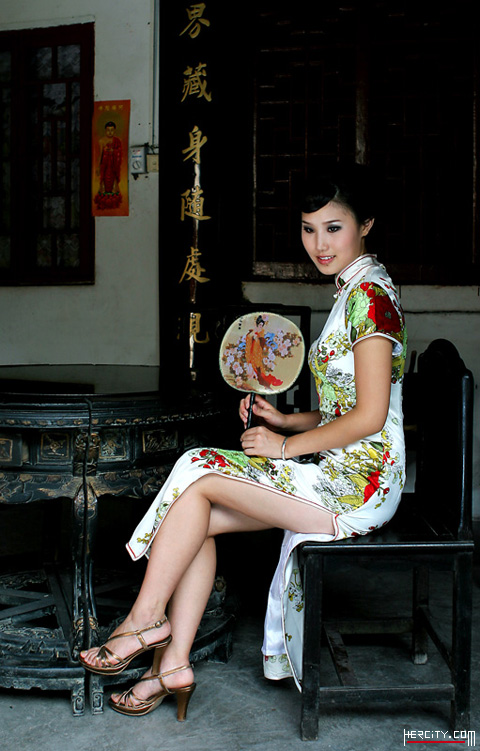 雅致<em>古典旗袍美女</em>