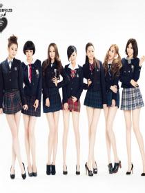 学院美女校服图片