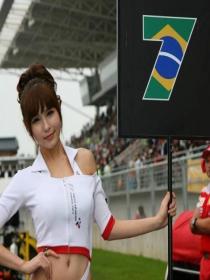 2010年韩国F1大赛上的香车美女 国宝全出阵