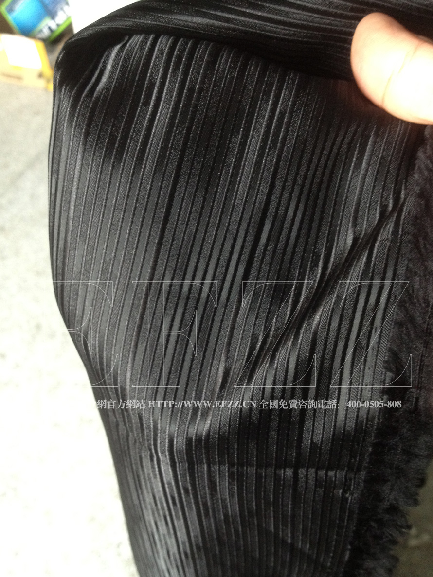 黑色暗细条纹高密度提花布面料