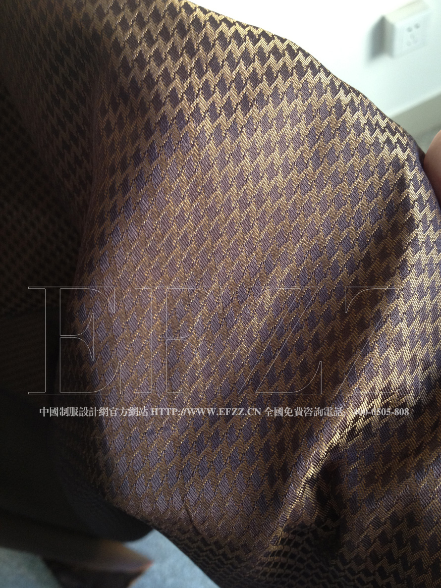 咖啡色时尚小千鸟格提花服装面料 651-3