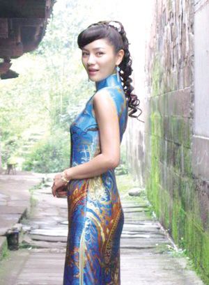 惊艳的女星旗袍 110414020719168061008252155ffef4025a46a7b97.jpg